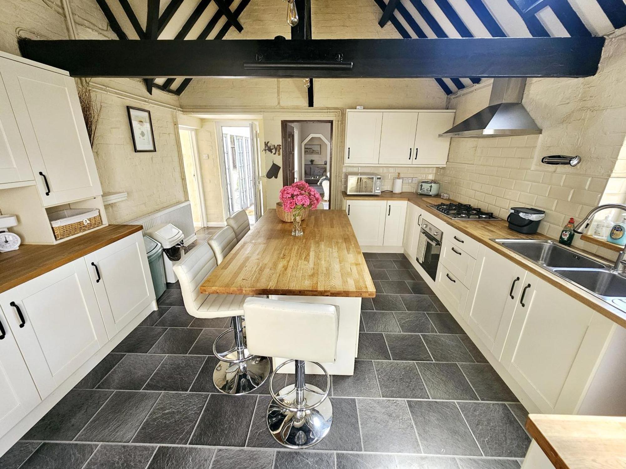 English Farmhouse Cottage กิลด์ฟอร์ด ภายนอก รูปภาพ