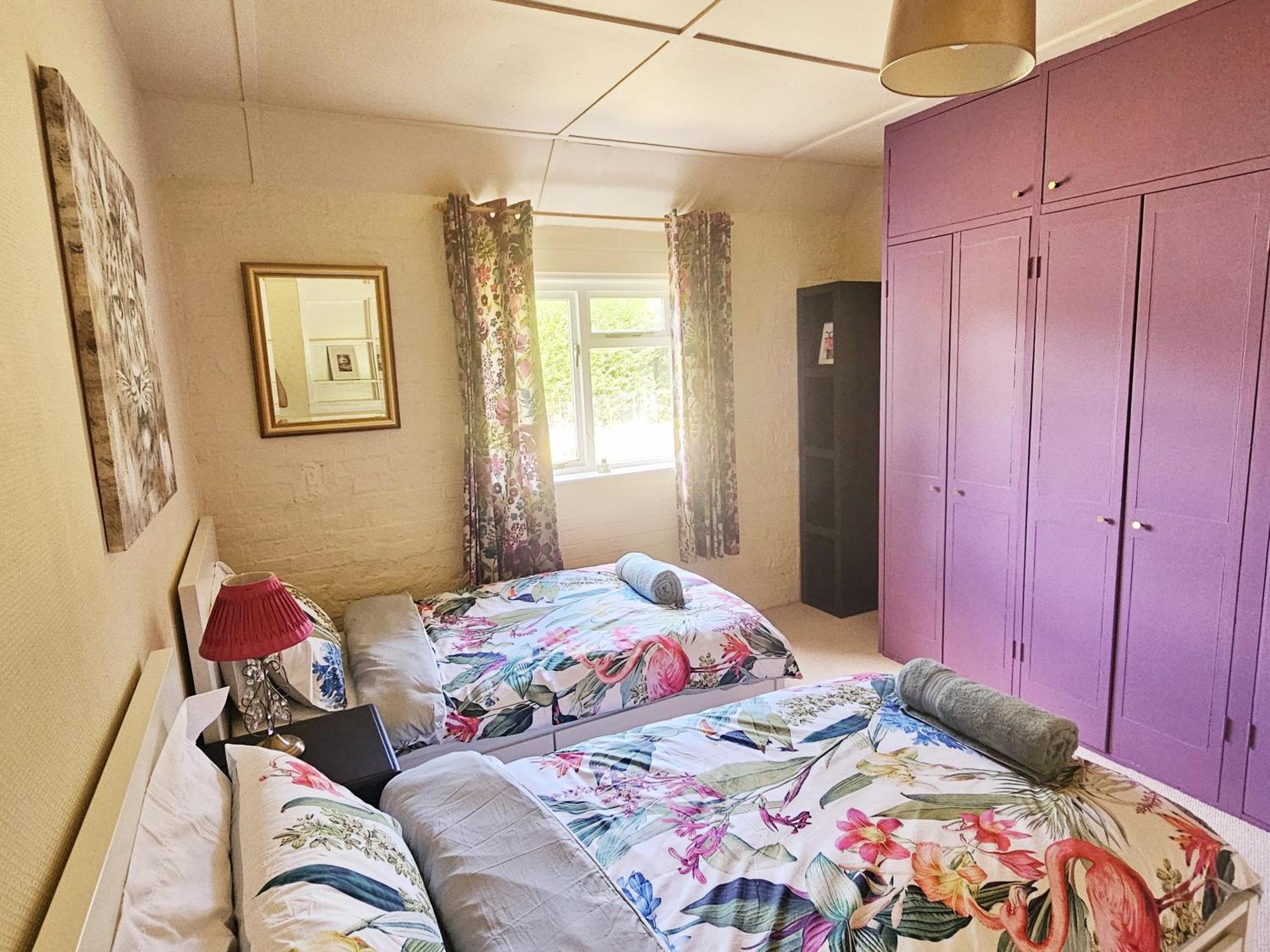 English Farmhouse Cottage กิลด์ฟอร์ด ภายนอก รูปภาพ