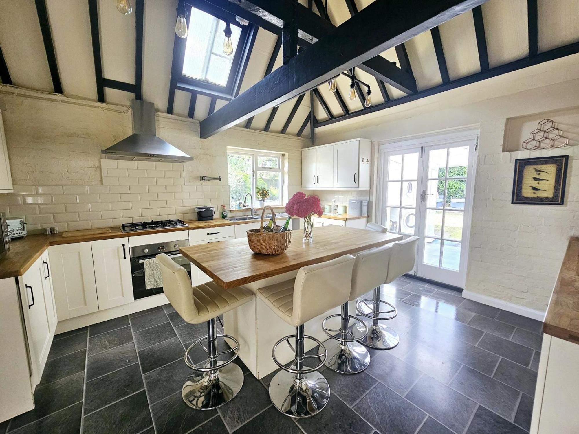 English Farmhouse Cottage กิลด์ฟอร์ด ภายนอก รูปภาพ