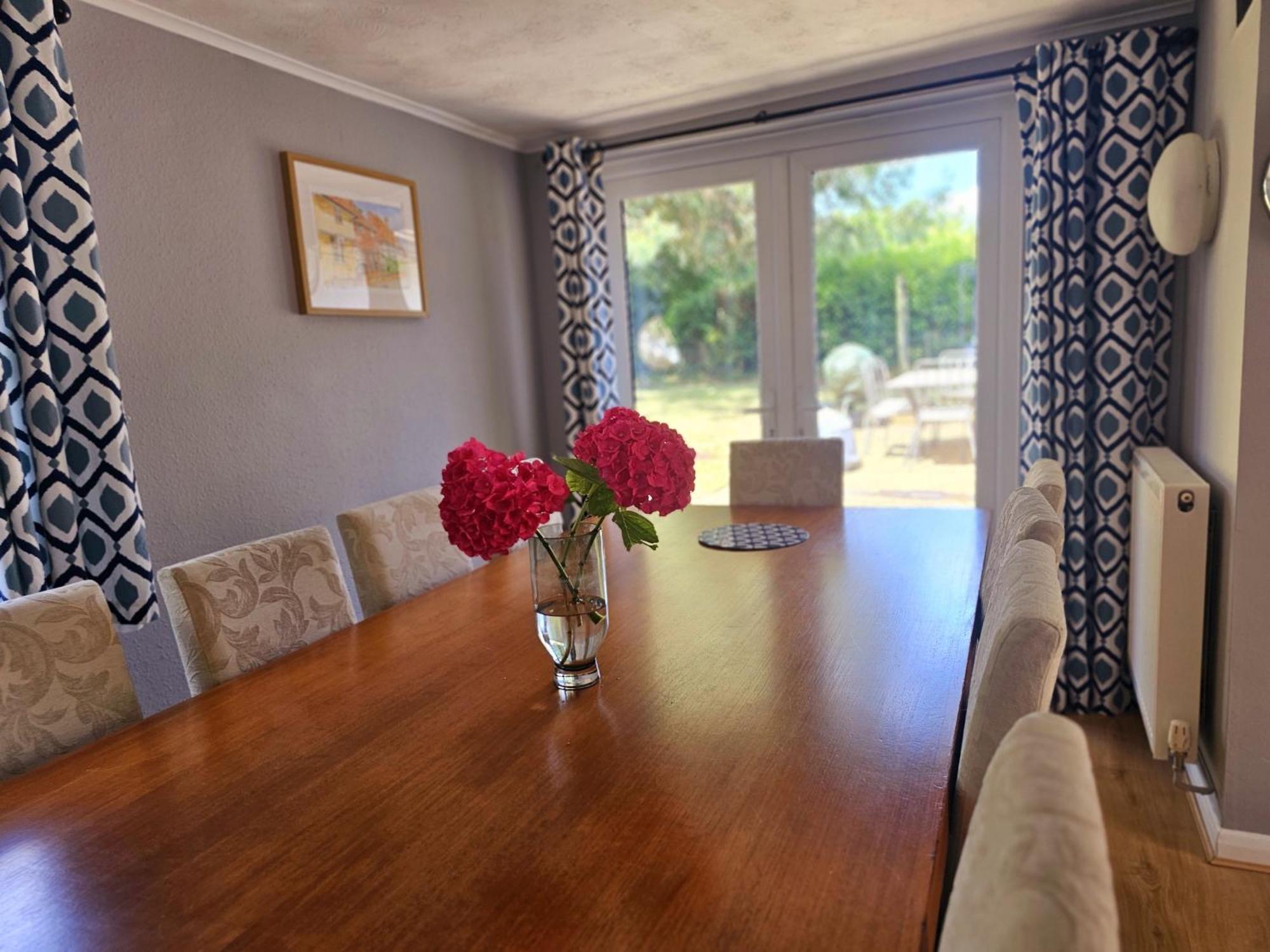 English Farmhouse Cottage กิลด์ฟอร์ด ภายนอก รูปภาพ