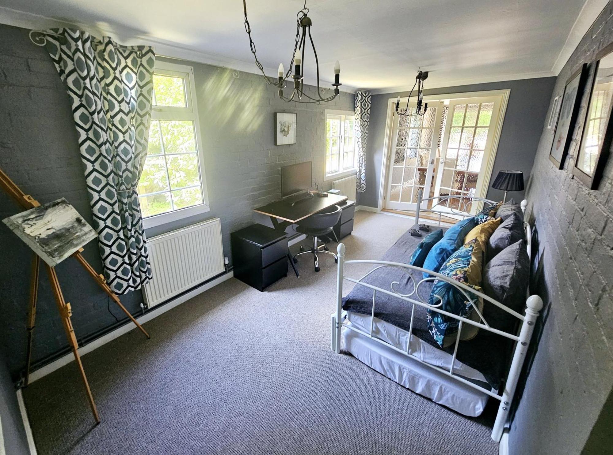 English Farmhouse Cottage กิลด์ฟอร์ด ภายนอก รูปภาพ